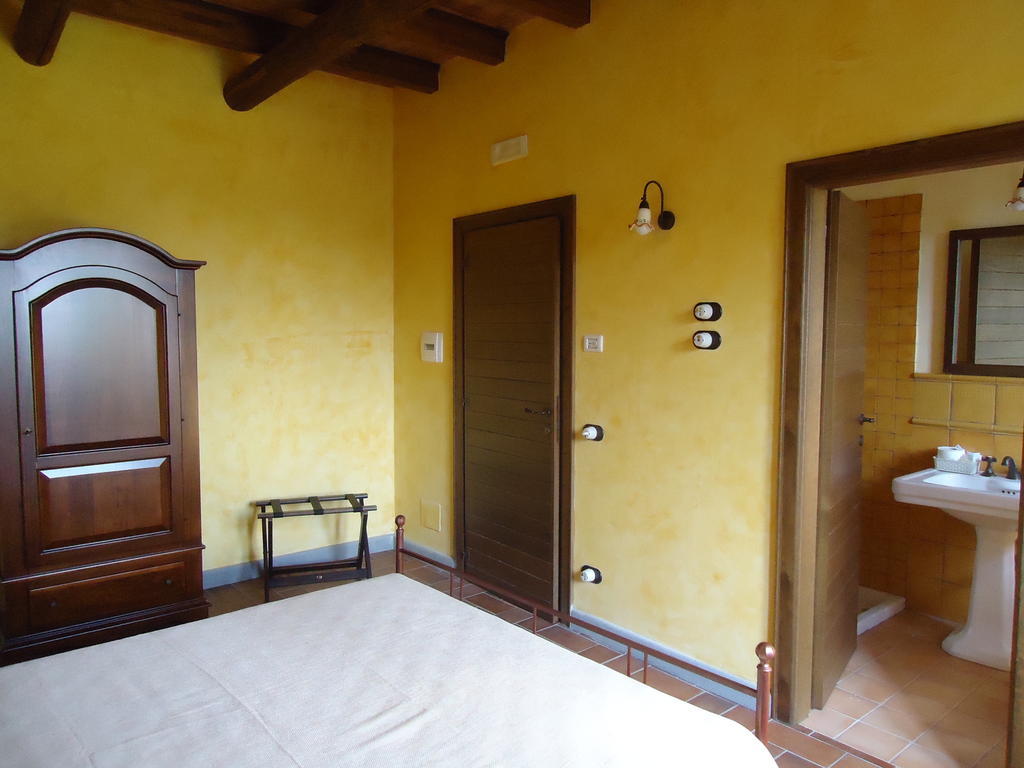 Agrituirsmo Masseria Campierti Falciano del Massico Cameră foto